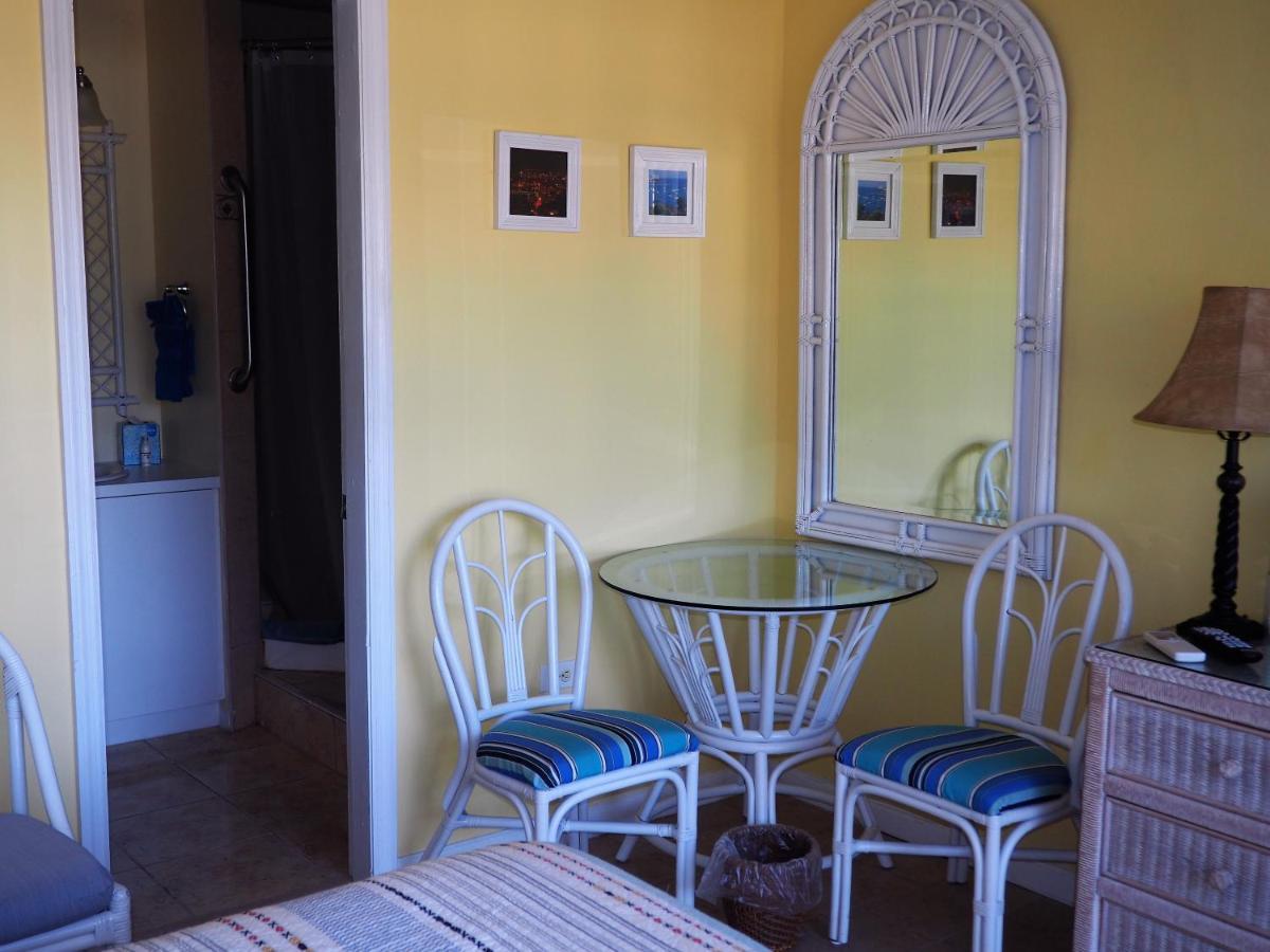 שארלוט אמלי The Green Iguana Hotel מראה חיצוני תמונה